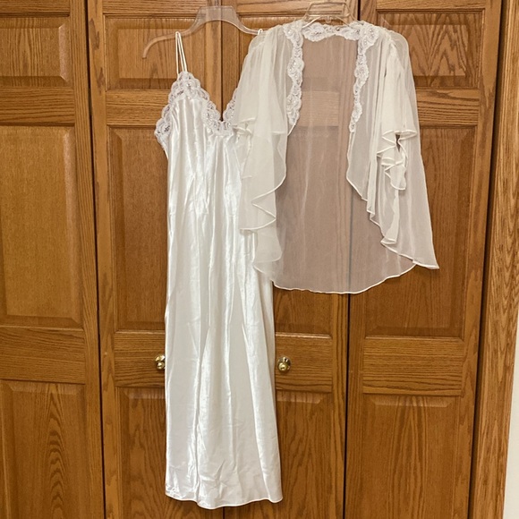 Victoria Secret Women’s S Gold Label Bridal Wedding Peignoir 2 piece Set 1990’s - Picture 1 of 15